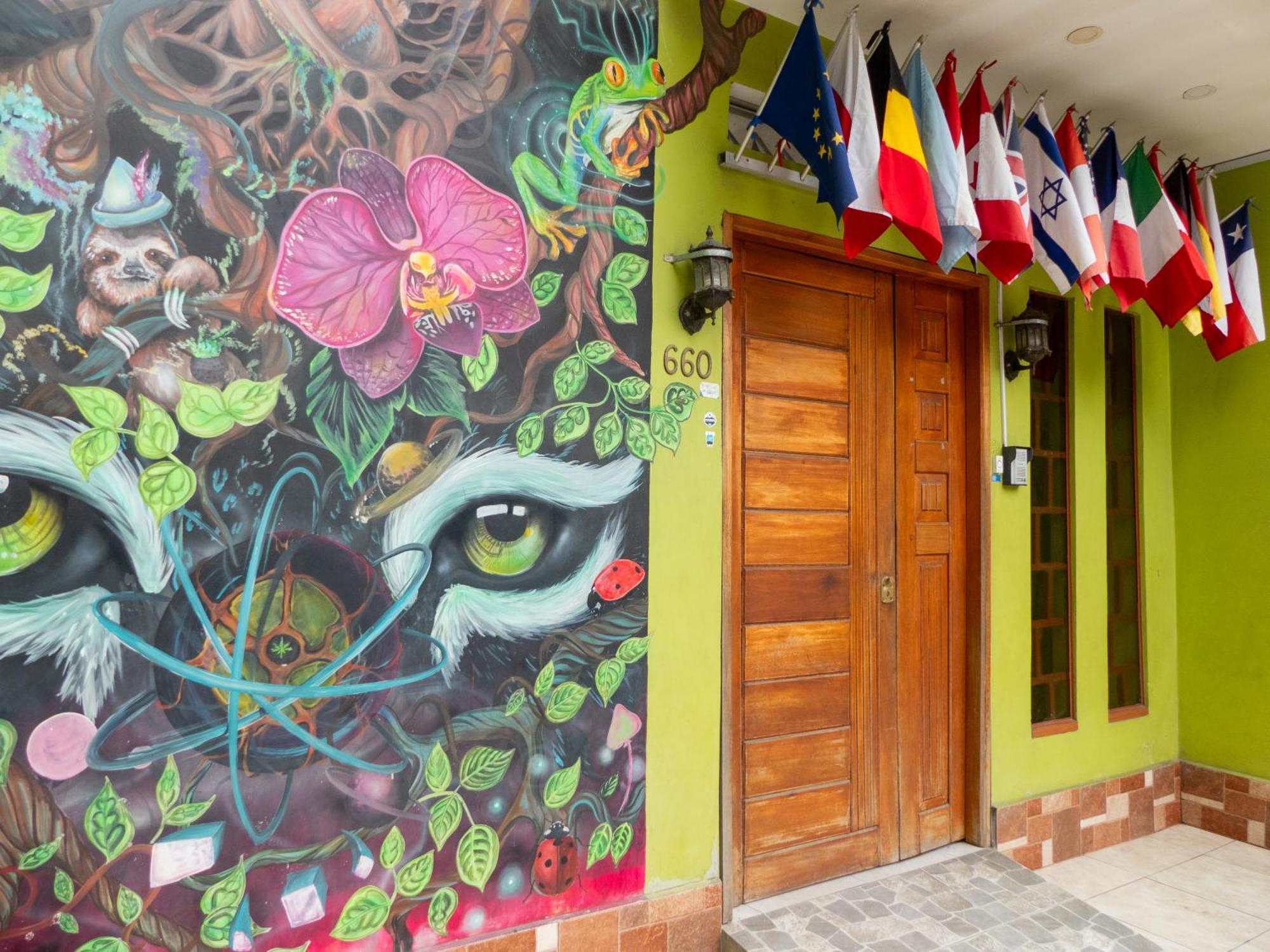 Moicca Youth Hostel Iquitos Exterior foto